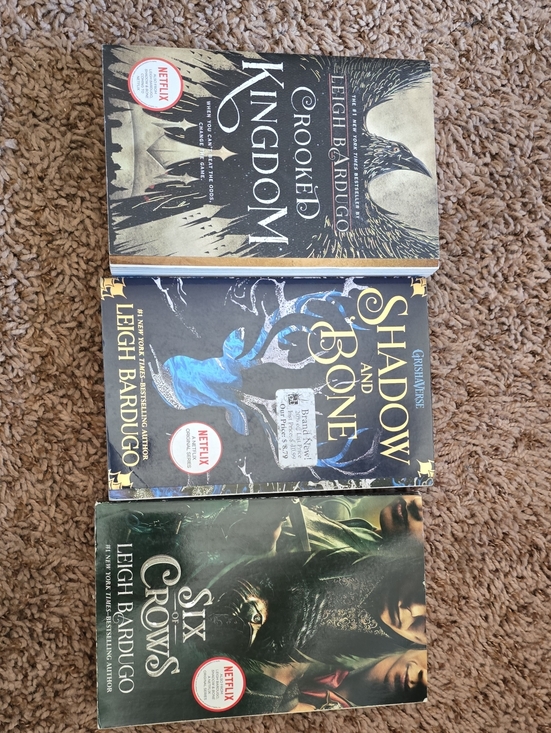Other - Leigh Bardugo Grishaverse Paperback Set — Black, Gold, Blue Covers